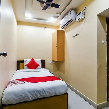 Отель Ramesh Residency Анантапур Экстерьер фото