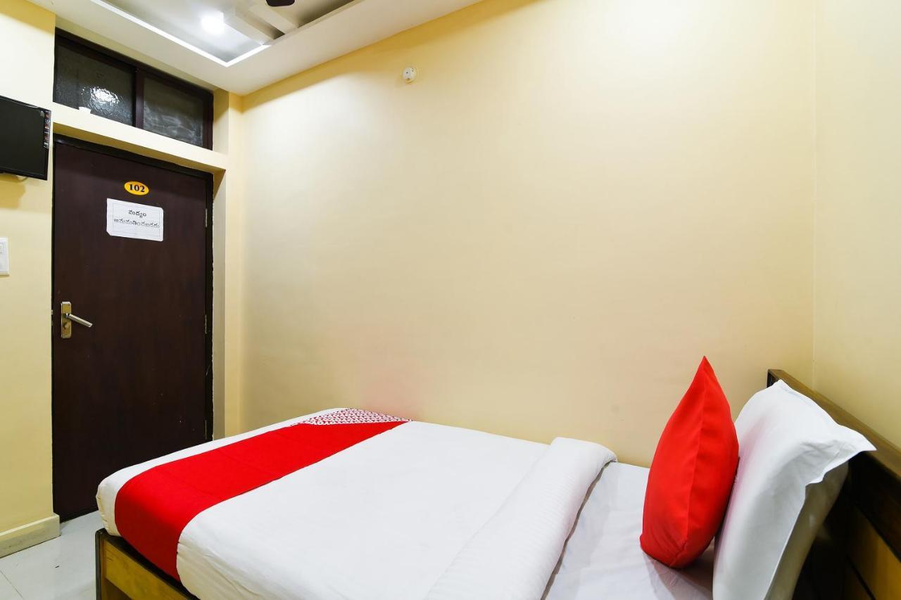 Отель Ramesh Residency Анантапур Экстерьер фото