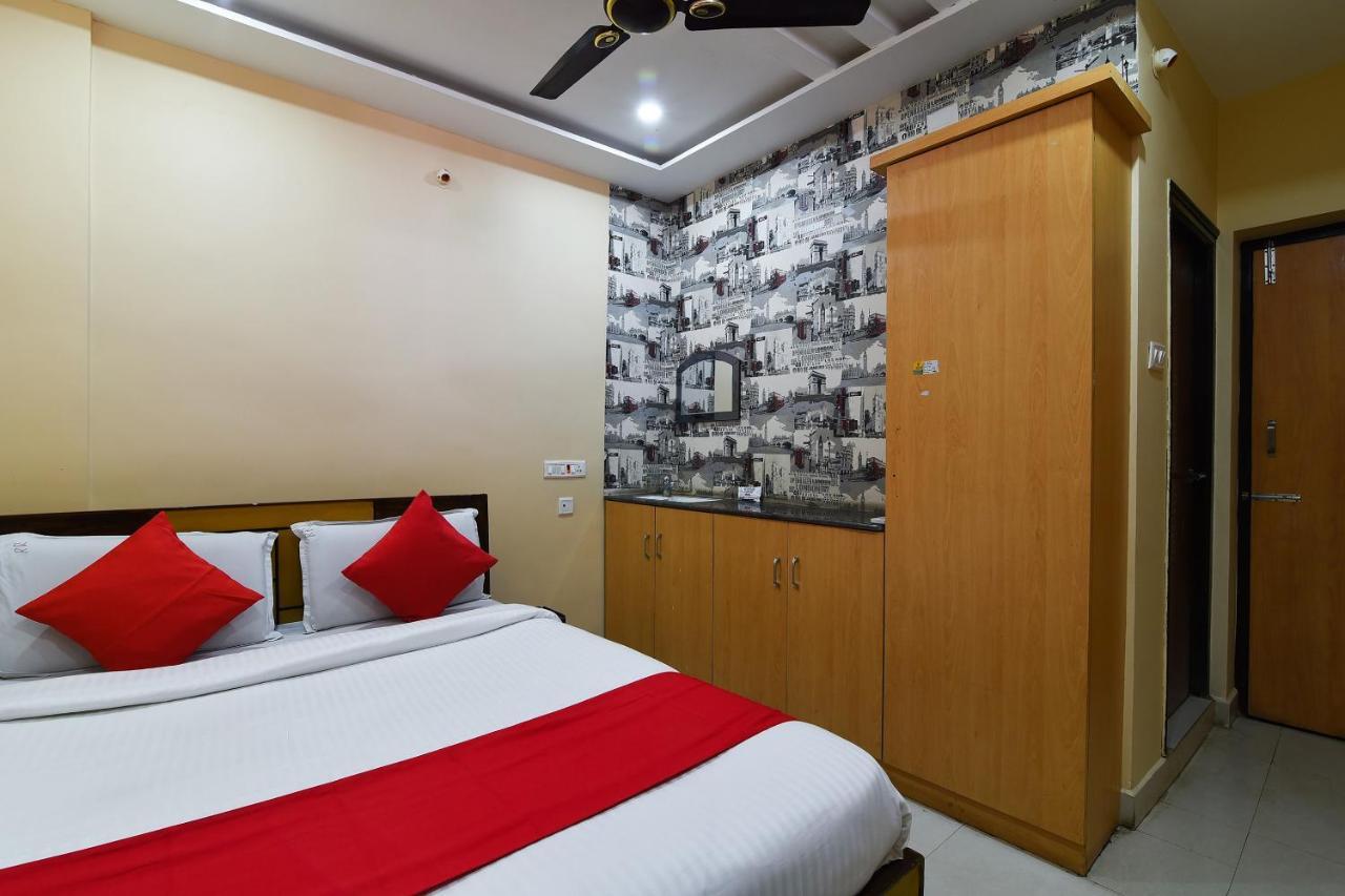 Отель Ramesh Residency Анантапур Экстерьер фото