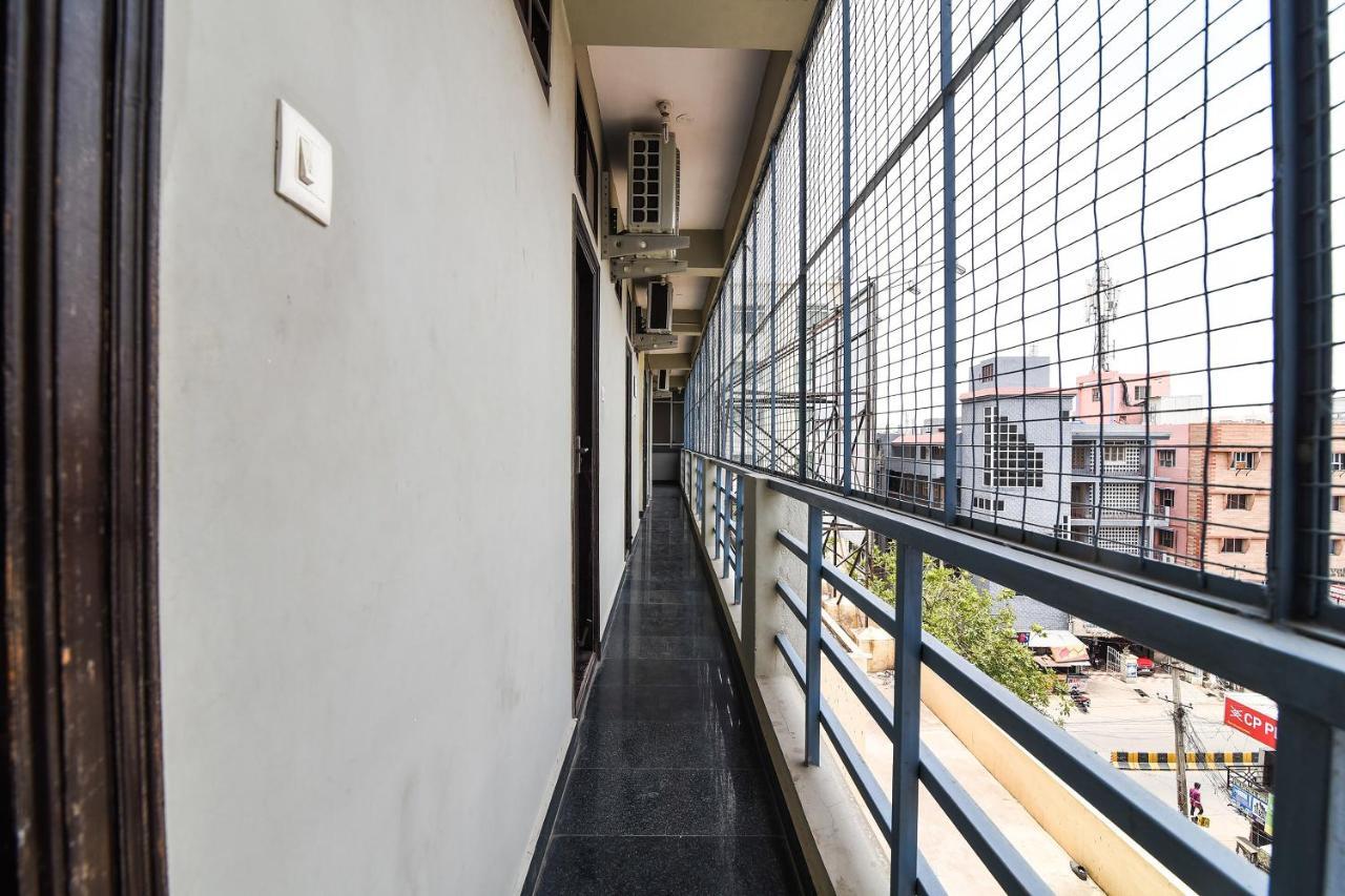 Отель Ramesh Residency Анантапур Экстерьер фото