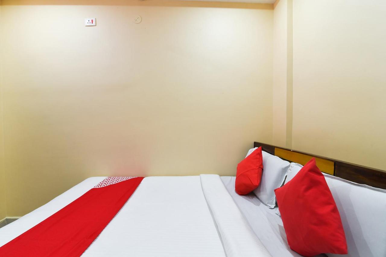 Отель Ramesh Residency Анантапур Экстерьер фото